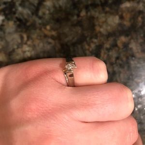 14k White Gold Diamond Ring